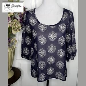 3/$25 Francesca's Collection Blue & White Medallion Sheer Blouse Size Medium